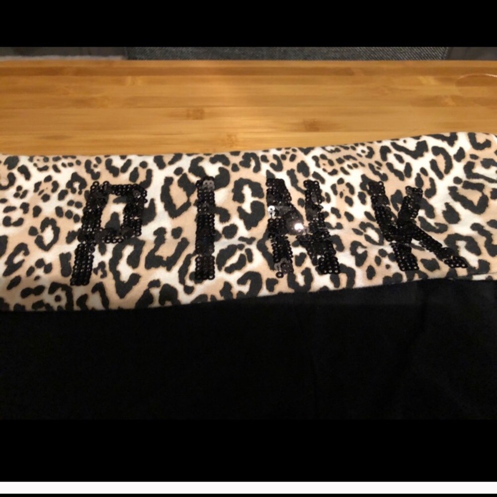 VS Pink Yoga pants leopard print